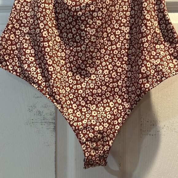 Free People Talk Back Halter Bodysuit Brown Floral M - Picture 5 of 9
